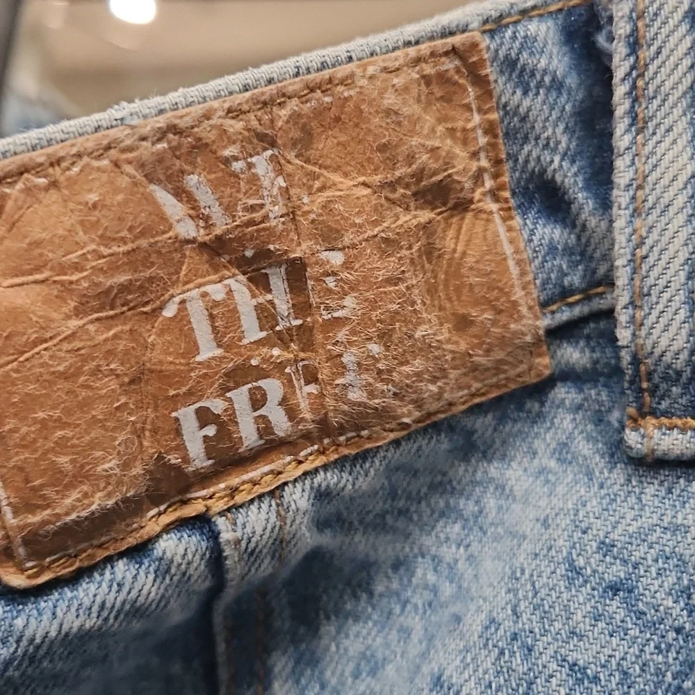 We The Free Women's Barrel Jeans - Picture 3 of 4
